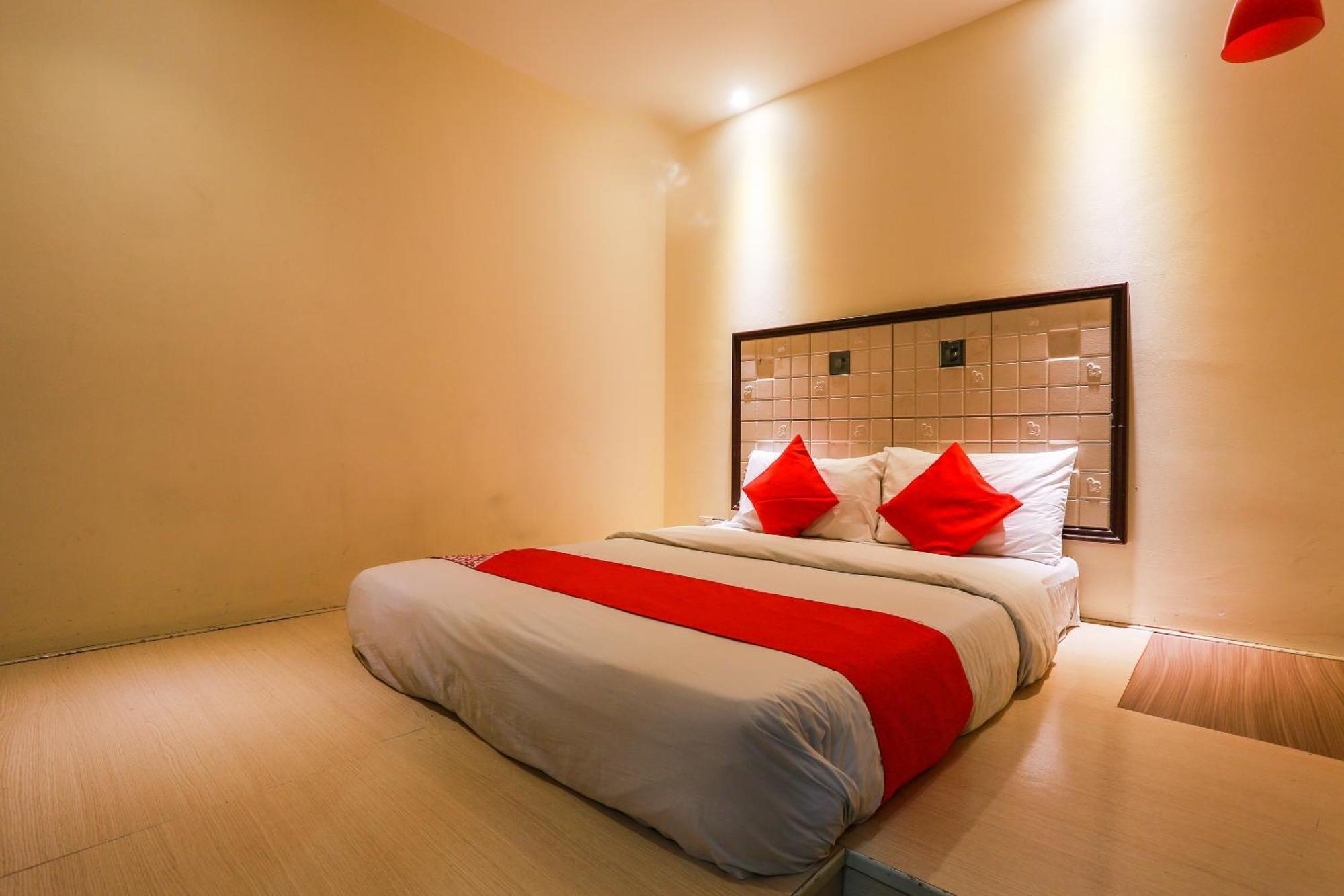 Oyo 90894 Hotel Smc I-City Shah Alam Buitenkant foto